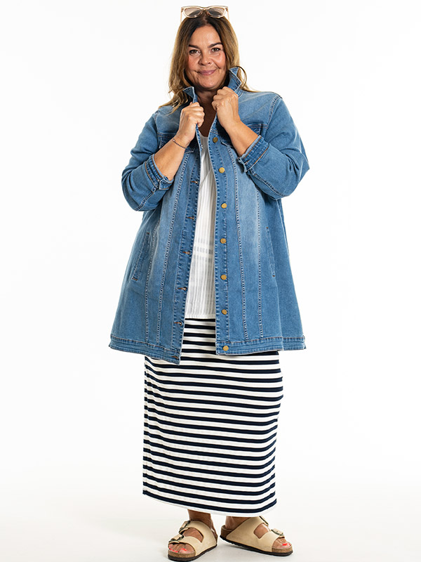 AMELA - Plus Size Jas fra Gozzip