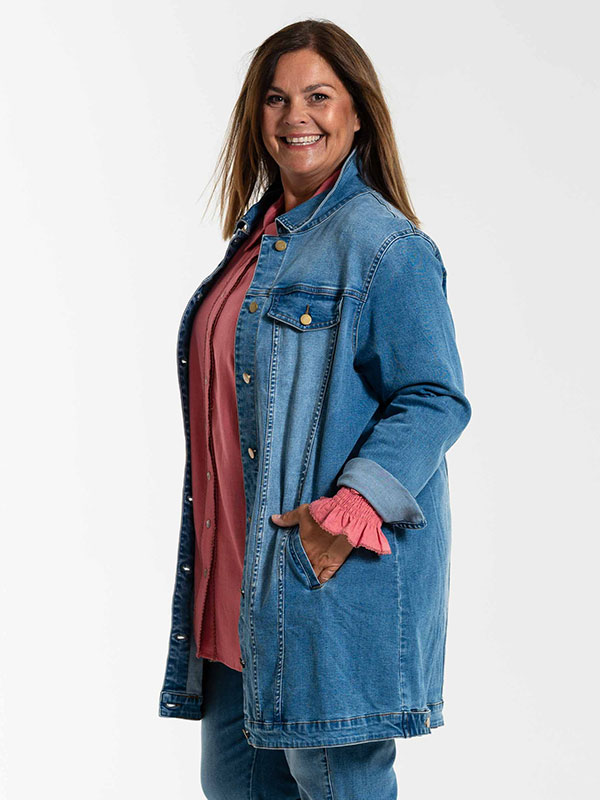 AMELA - Plus Size Jas fra Gozzip