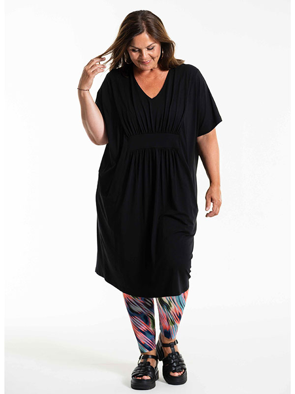 BELINA - Plus Size Jurk fra Gozzip