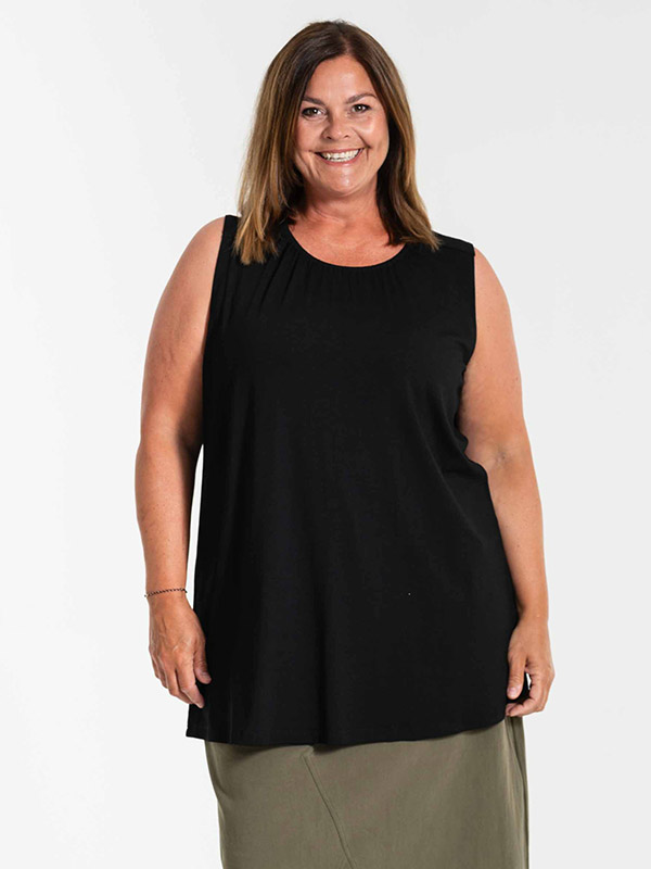 BEATA - Plus Size Top fra Gozzip