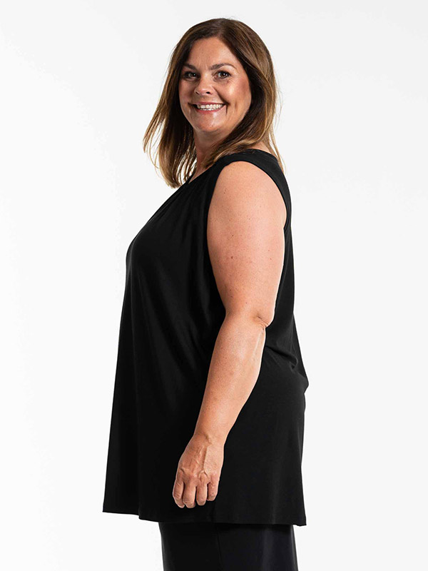 BEATA - Plus Size Top fra Gozzip