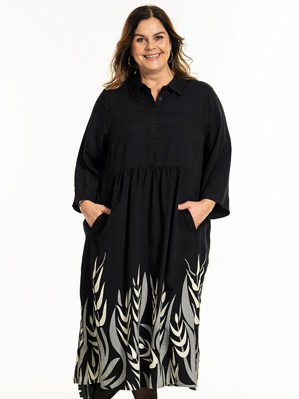 ANN-LOUISE - Plus Size Jurk fra Gozzip