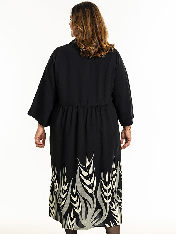 ANN-LOUISE - Plus Size Jurk fra Gozzip