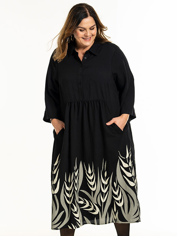 ANN-LOUISE - Plus Size Jurk fra Gozzip