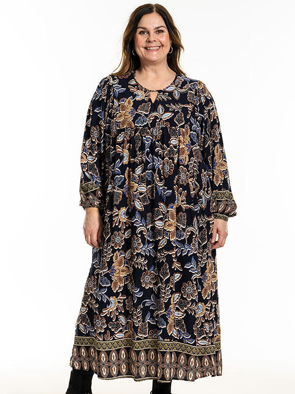 BETINE - Plus Size Jurk fra Gozzip