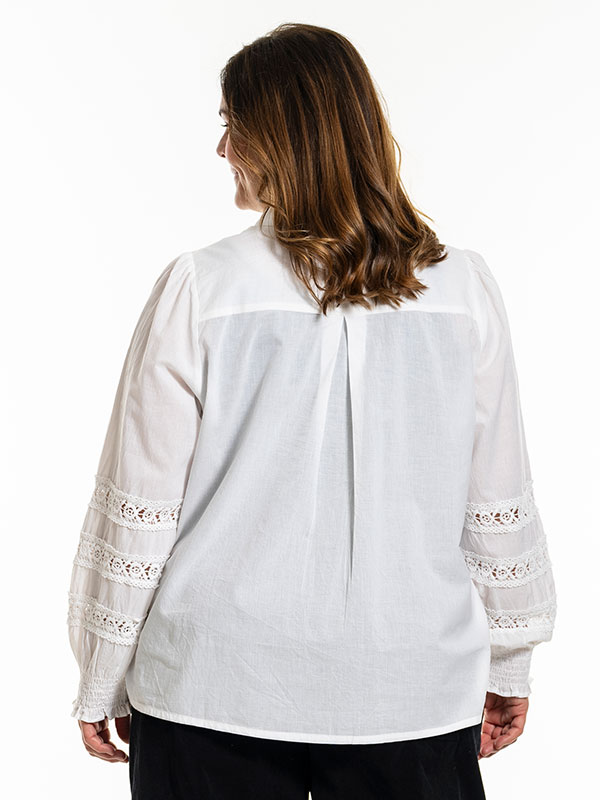 HELIN - Plus Size Overhemd fra Gozzip