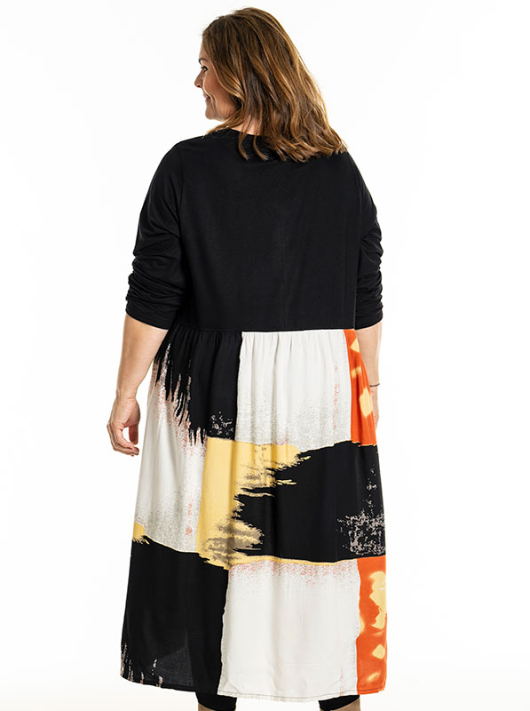 ILLONA - Plus Size Jurk fra Gozzip