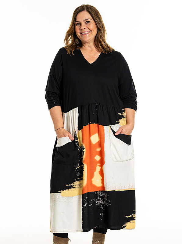 ILLONA - Plus Size Jurk fra Gozzip