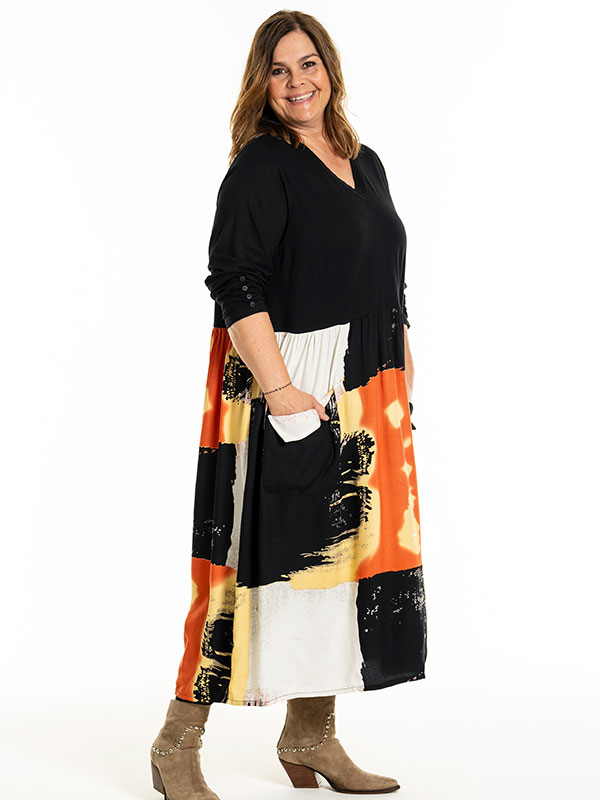 ILLONA - Plus Size Jurk fra Gozzip
