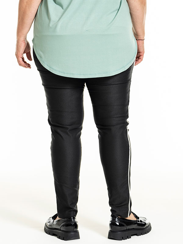 HANNI - Plus Size Broek fra Gozzip