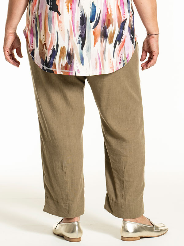 JANNI - Plus Size Broek fra Gozzip