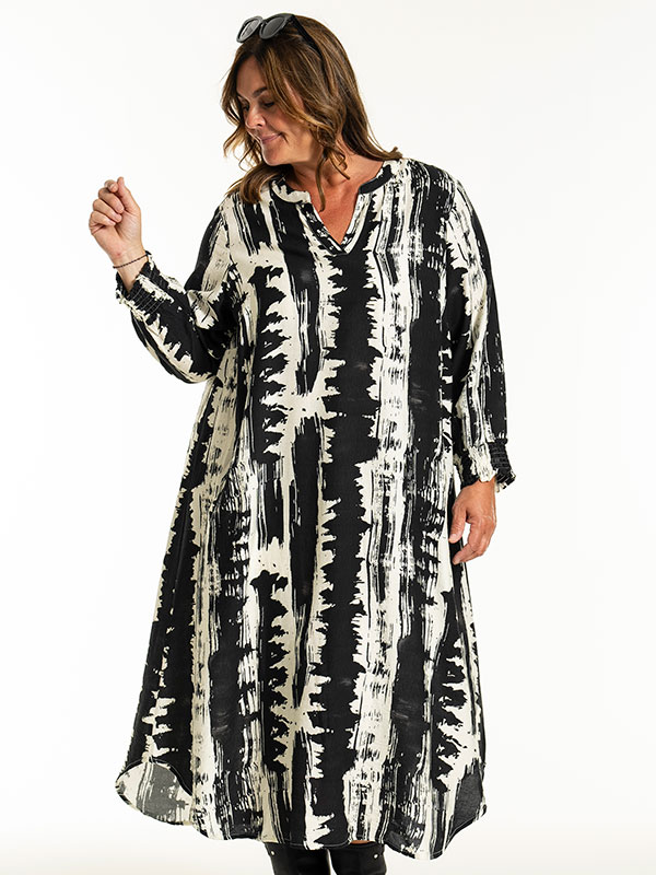VALDIS - Plus Size Jurk fra Gozzip