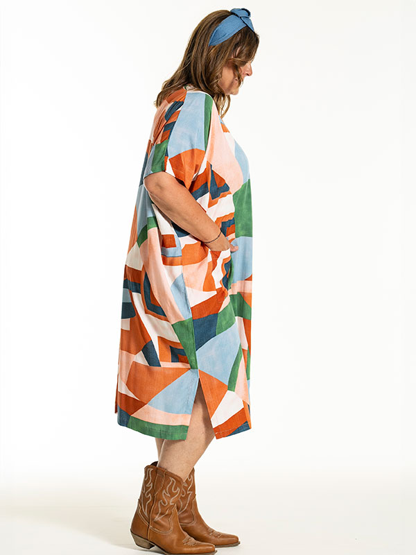 JUSTINA - Plus Size Jurk fra Gozzip