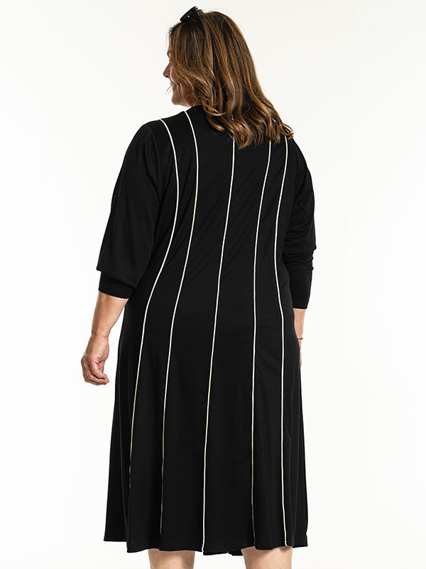 JO - Plus Size Jurk fra Gozzip