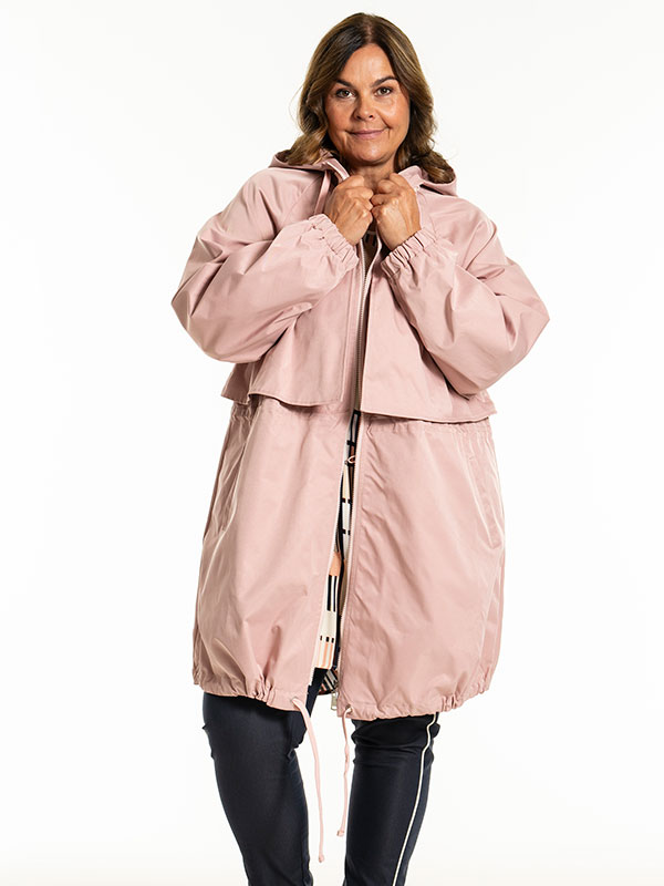 JUDIE - Plus Size Jas fra Gozzip