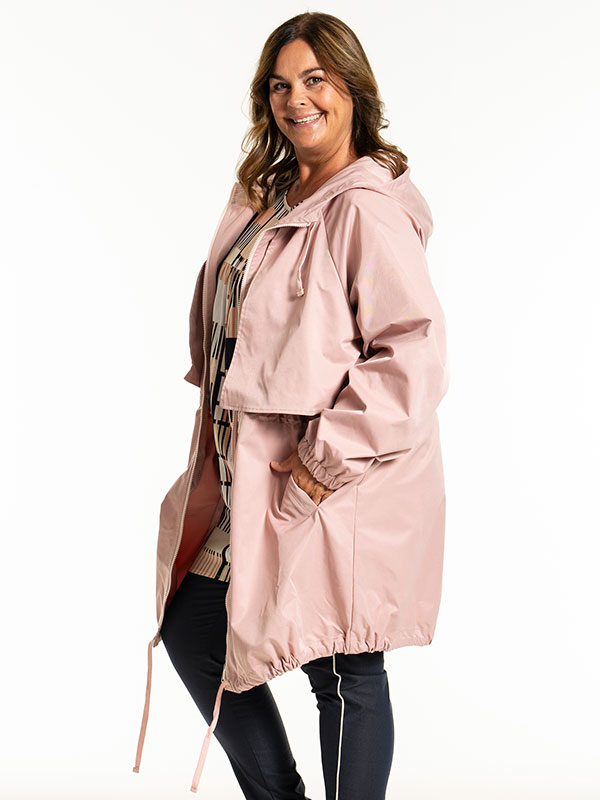 JUDIE - Plus Size Jas fra Gozzip