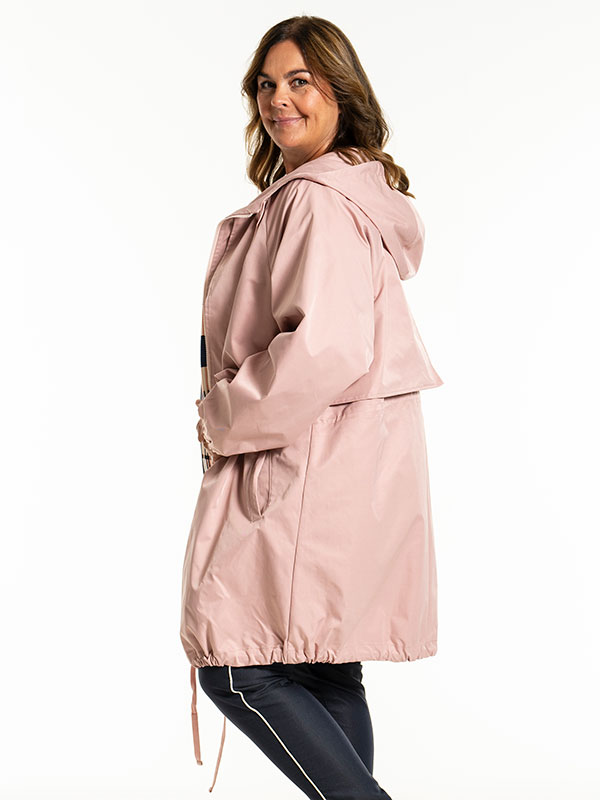 JUDIE - Plus Size Jas fra Gozzip