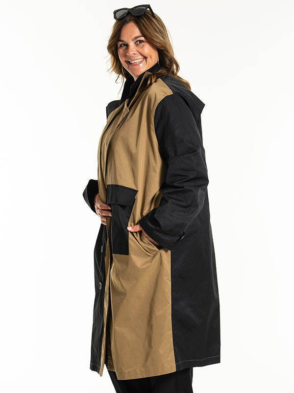 JULLA - Plus Size Jas fra Gozzip