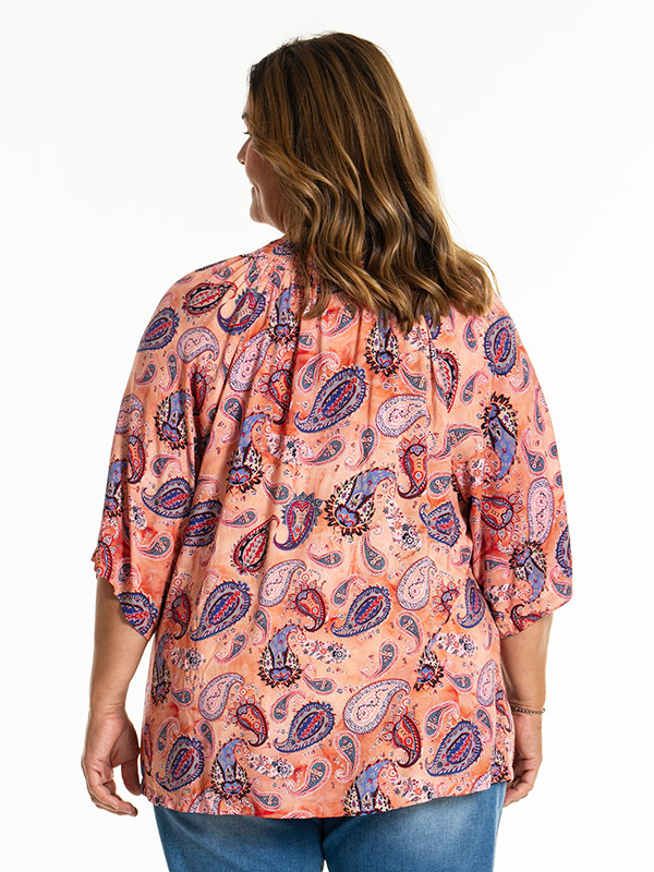 KARNA - Plus Size Blouse fra Gozzip