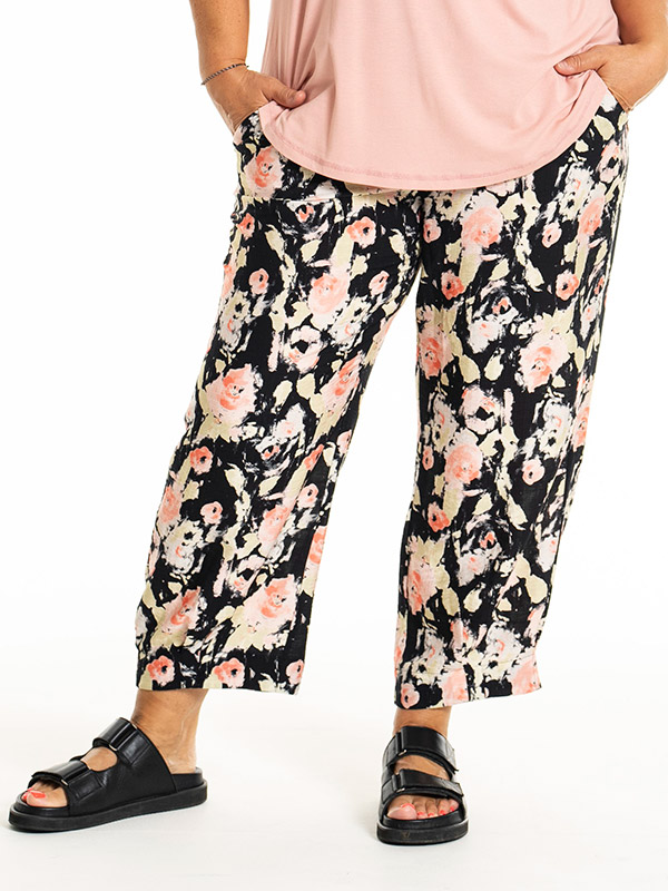 GILA - Plus Size Broek fra Gozzip
