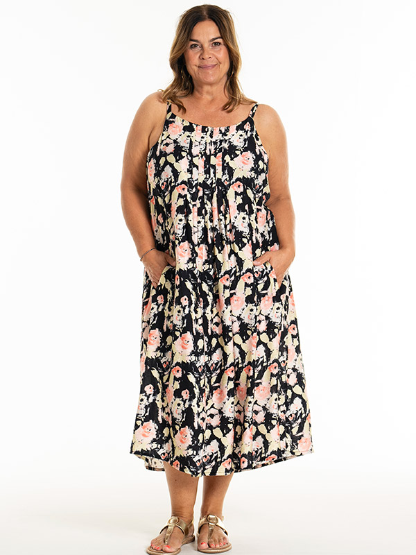 KAROLE - Plus Size Jurk fra Gozzip