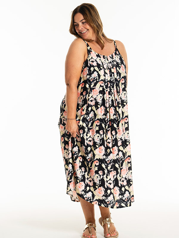 KAROLE - Plus Size Jurk fra Gozzip