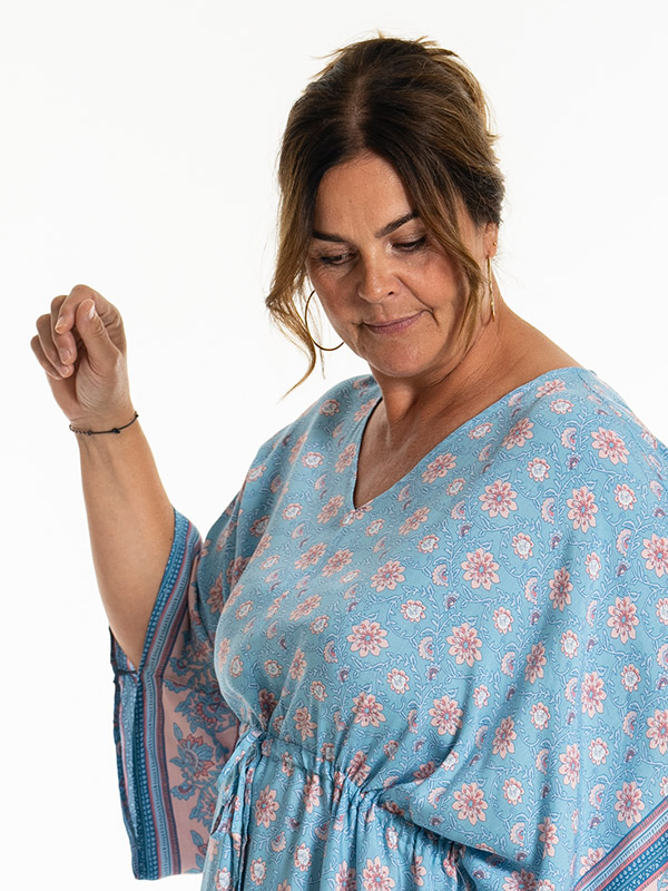 JAMILA - Plus Size Jurk fra Gozzip