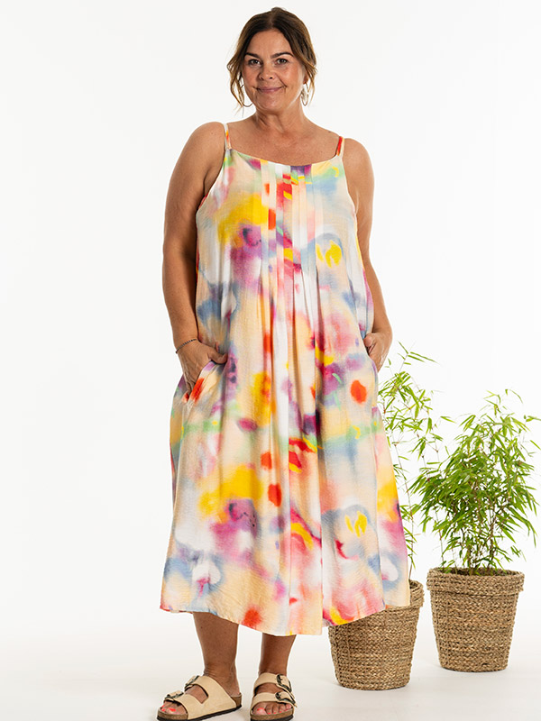 KAROLE - Plus Size Jurk fra Gozzip