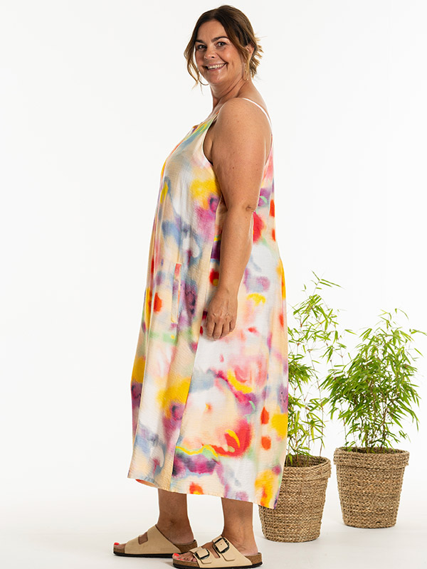 KAROLE - Plus Size Jurk fra Gozzip