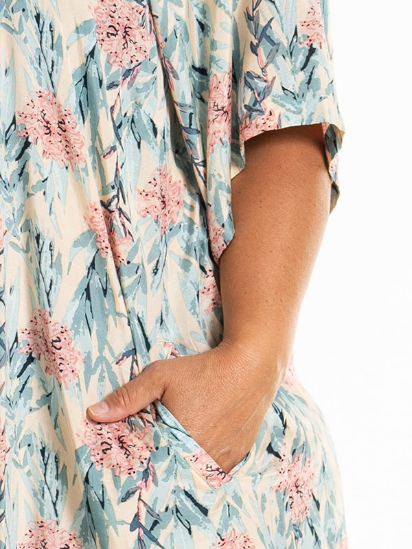 KERSTINE - Plus Size Jurk fra Gozzip