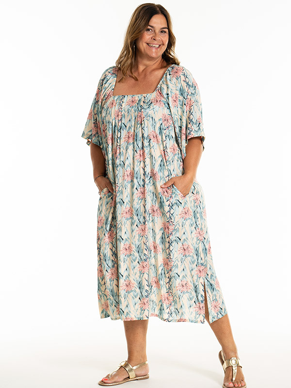 KERSTINE - Plus Size Jurk fra Gozzip