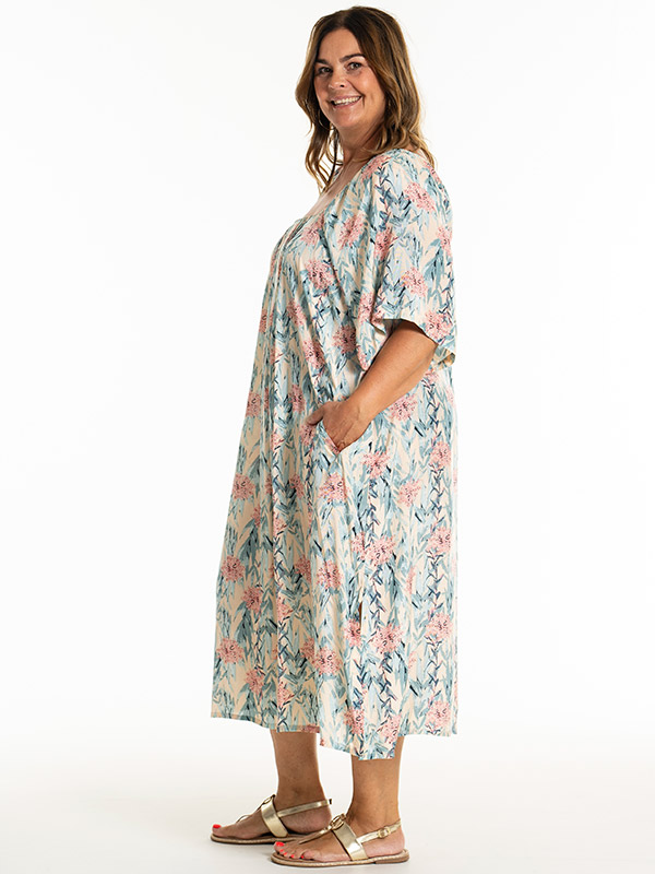 KERSTINE - Plus Size Jurk fra Gozzip