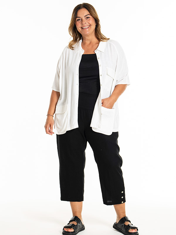KIANNA - Plus Size Broek fra Gozzip