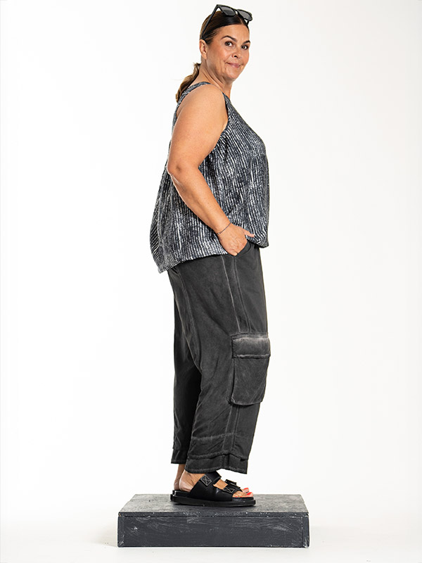 LORENA - Plus Size Top fra Gozzip Black