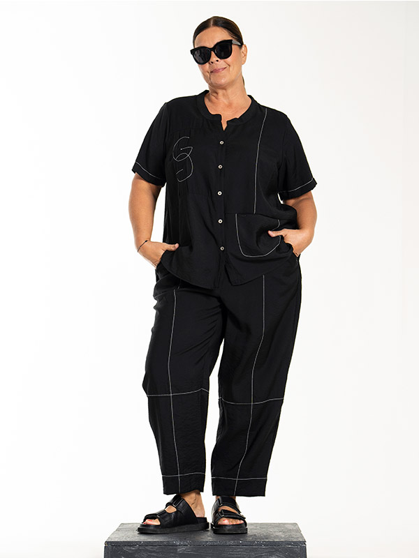 LOLLY - Plus Size Broek fra Gozzip Black