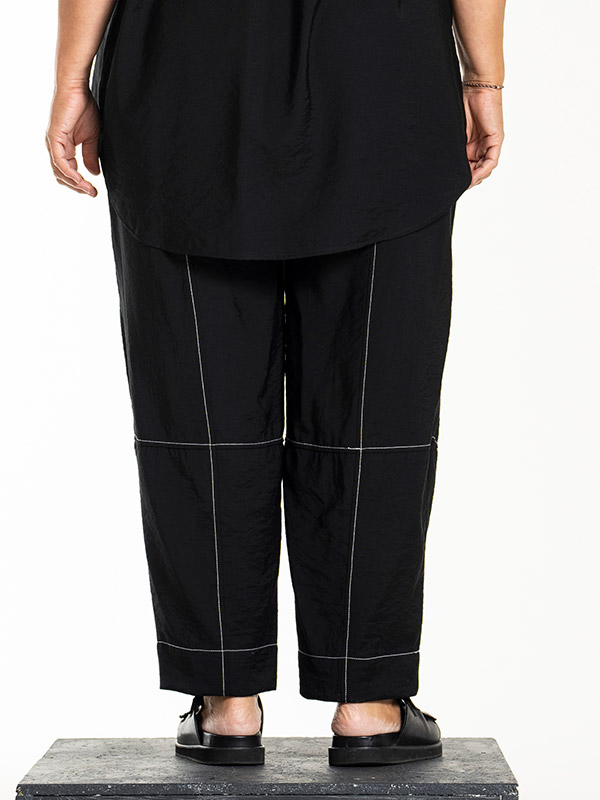 LOLLY - Plus Size Broek fra Gozzip Black