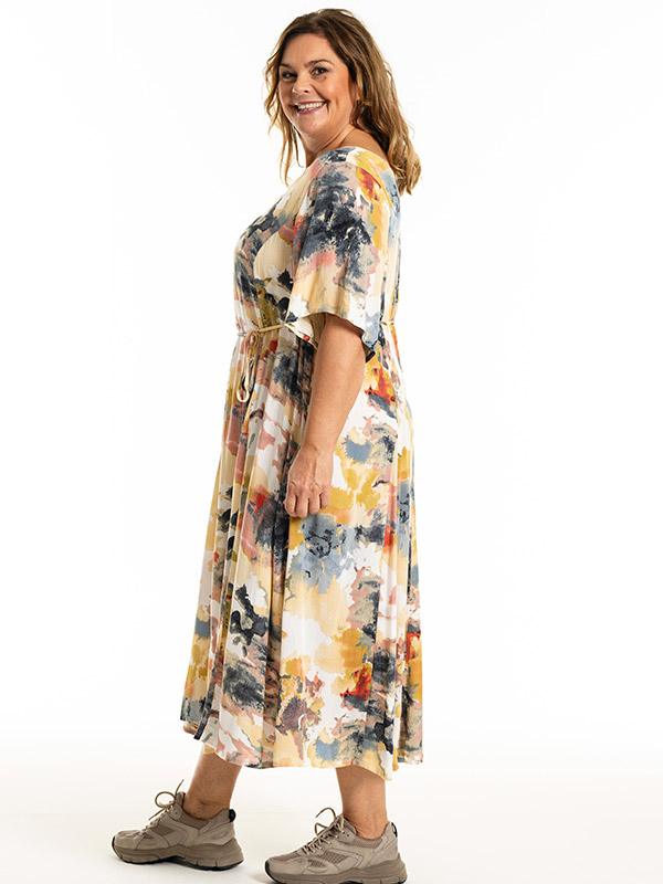 MAJA - Plus Size Jurk fra Gozzip