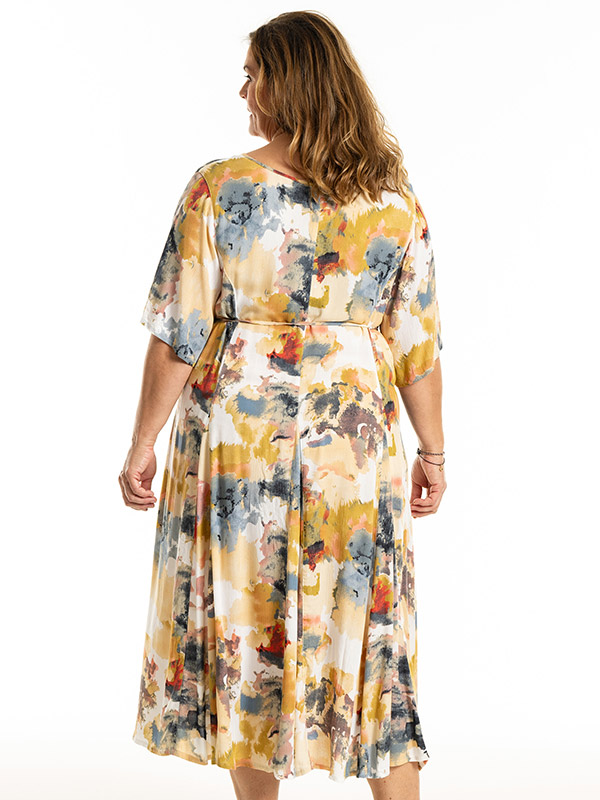 MAJA - Plus Size Jurk fra Gozzip