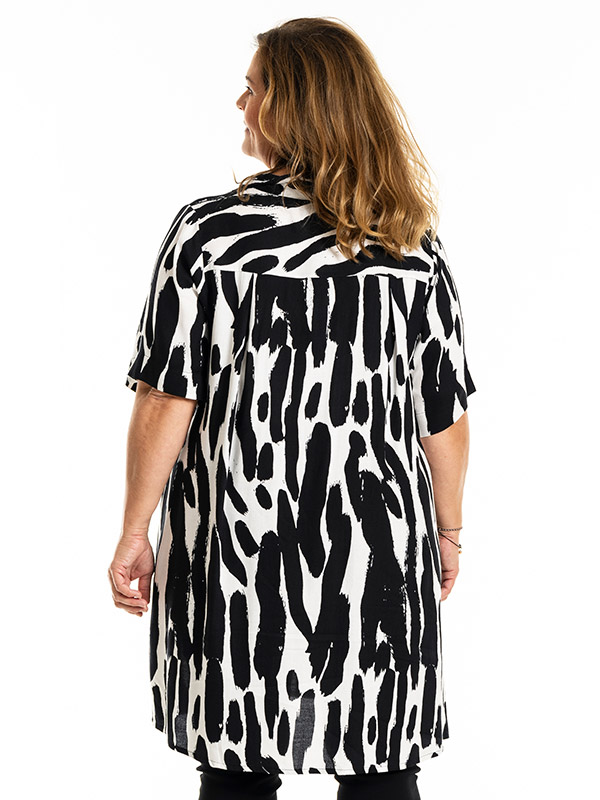 METTE - Plus Size Tunic fra Gozzip