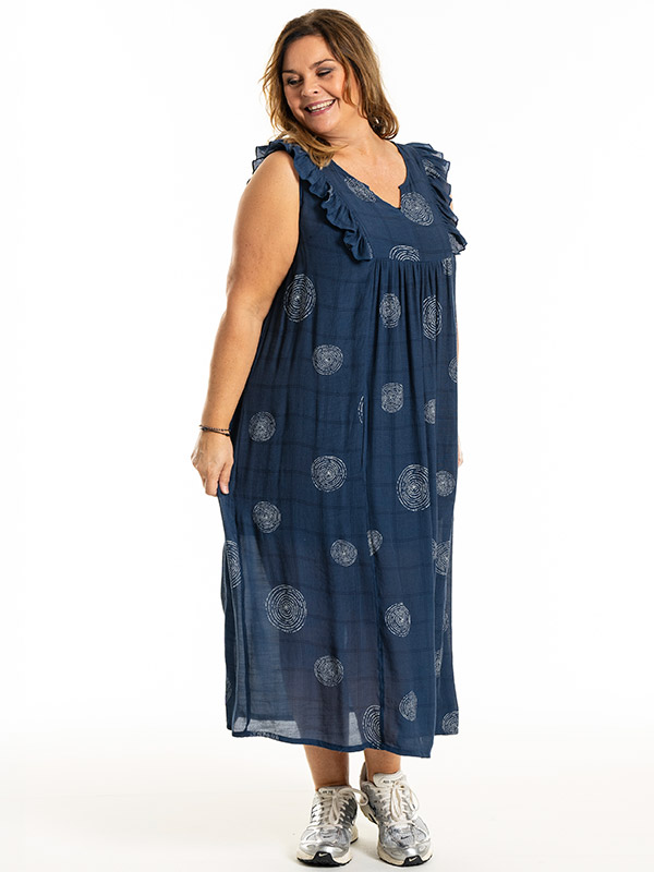 MAIKEN - Plus Size Jurk fra Gozzip