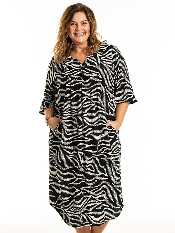 ALICE - Plus Size Jurk fra Gozzip
