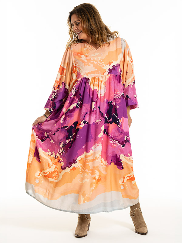 BETINE - Plus Size Jurk fra Gozzip