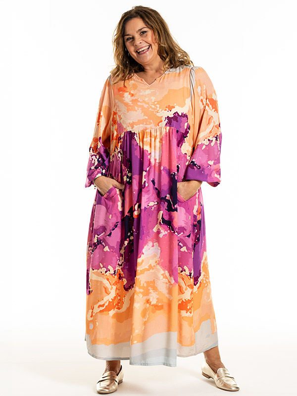 BETINE - Plus Size Jurk fra Gozzip