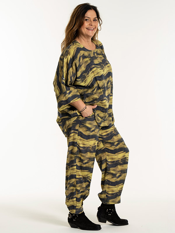 GILA - Plus Size Broek fra Gozzip