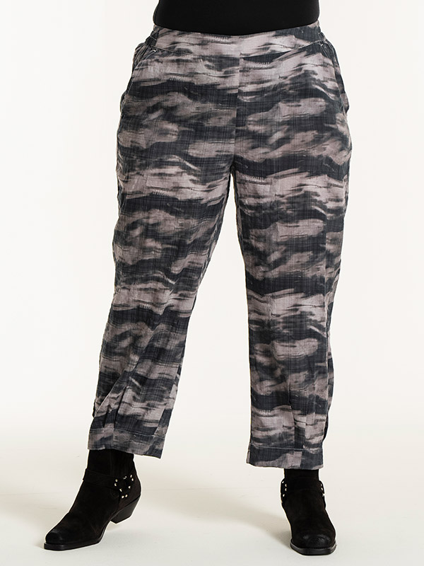 GILA - Plus Size Broek fra Gozzip