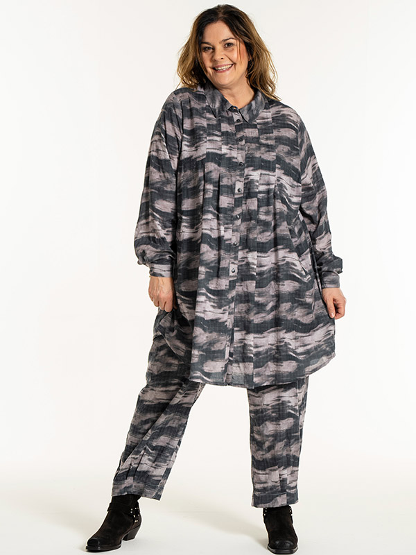 GILA - Plus Size Broek fra Gozzip
