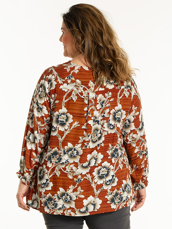 IBEN - Plus Size Blouse fra Gozzip