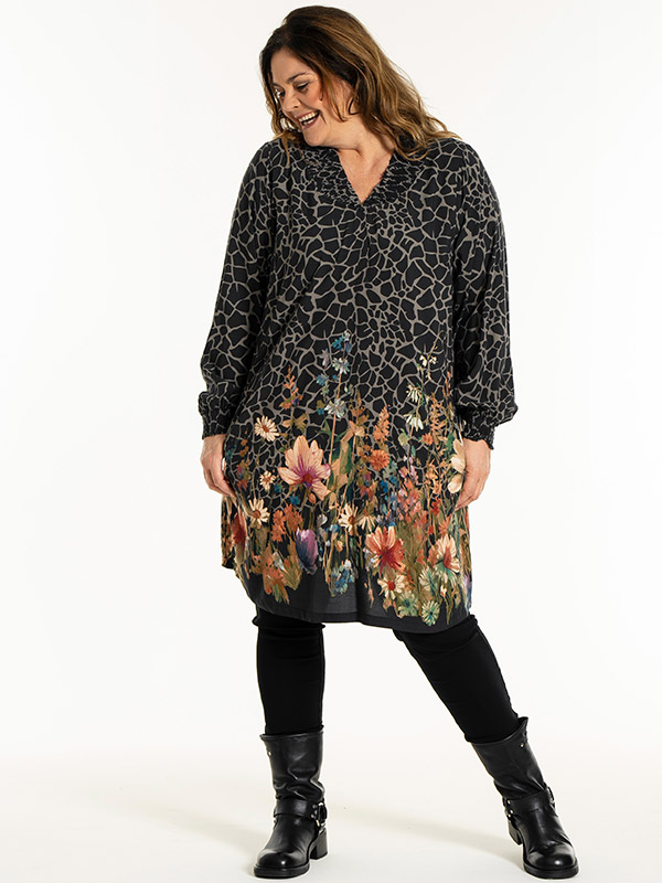 ABIGAIL - Plus Size Tunic fra Gozzip