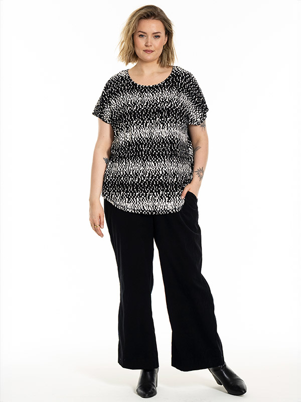 GITTE - Plus Size T-shirt fra Gozzip