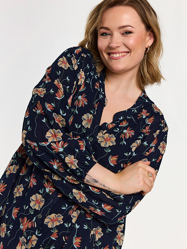 GANJA - Plus Size Jurk fra Gozzip